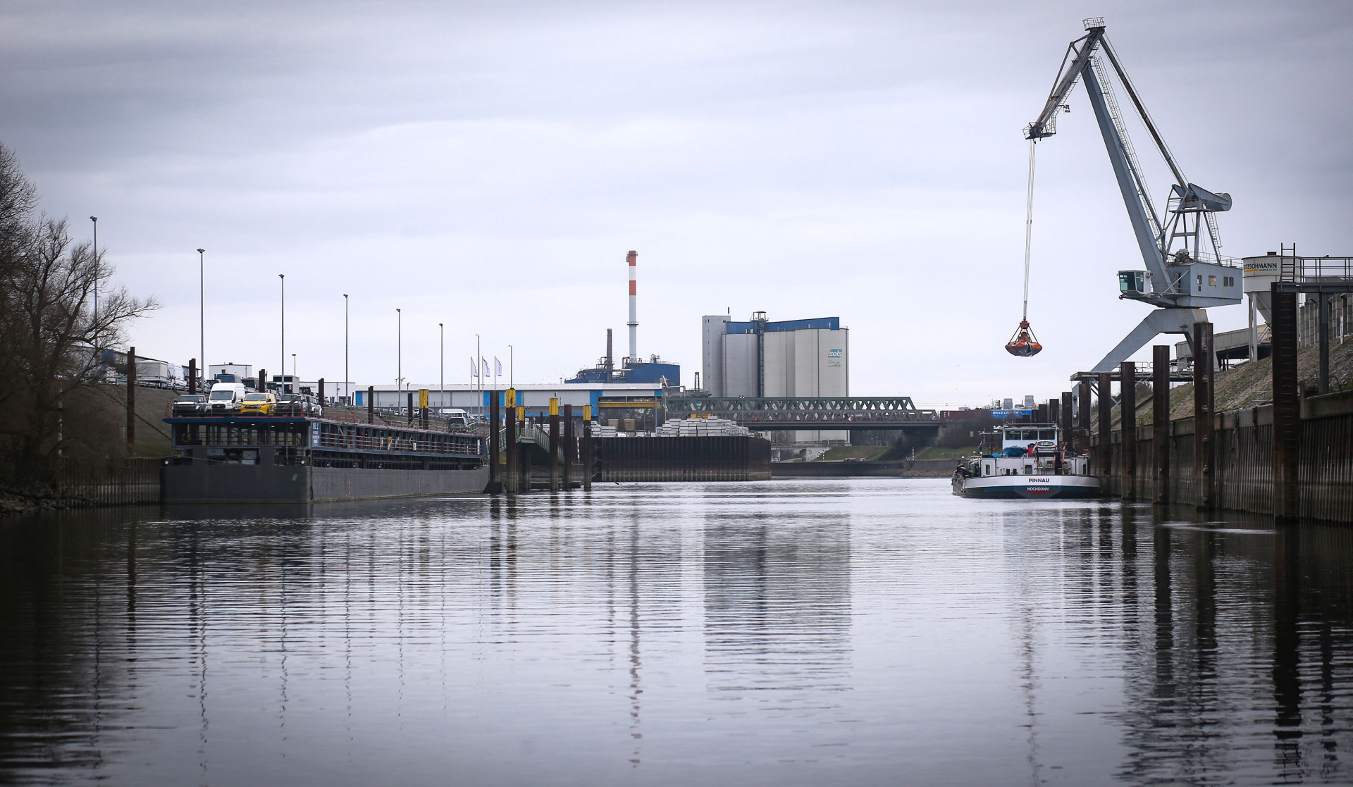 header_nternehmen_b37Y7043